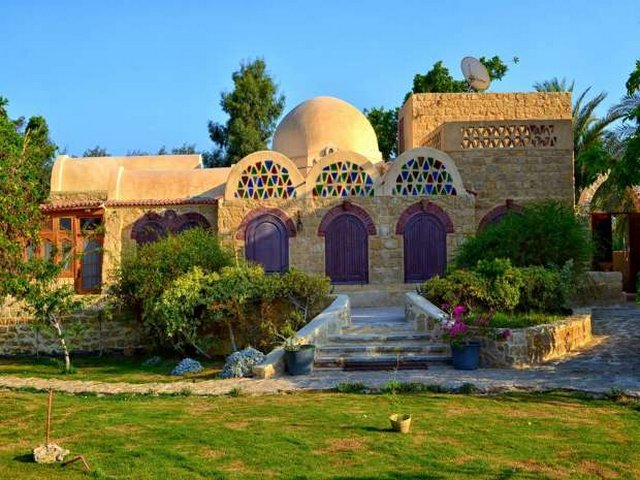 صور المباني في قرية تونس