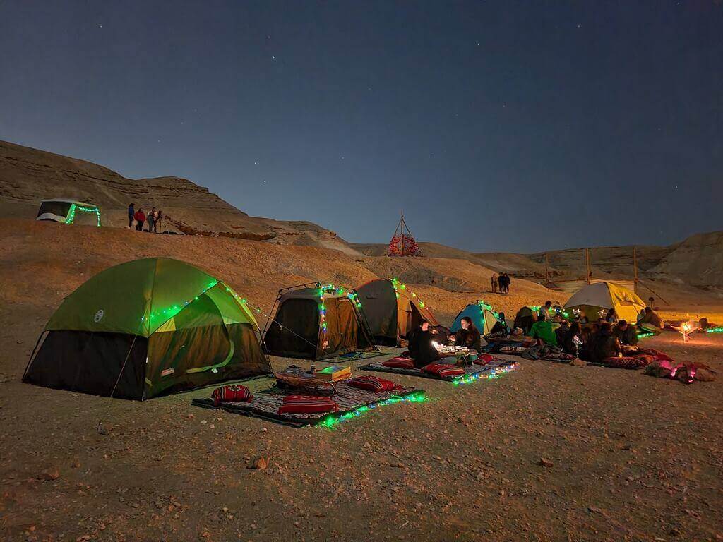 التخييم في محمية وادى دجلة.