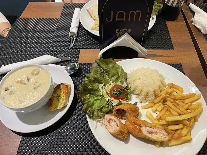 مطعم JAM مطاعم المقطم.