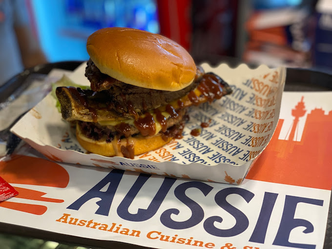 مطعم Aussie burger and more جليم باي.