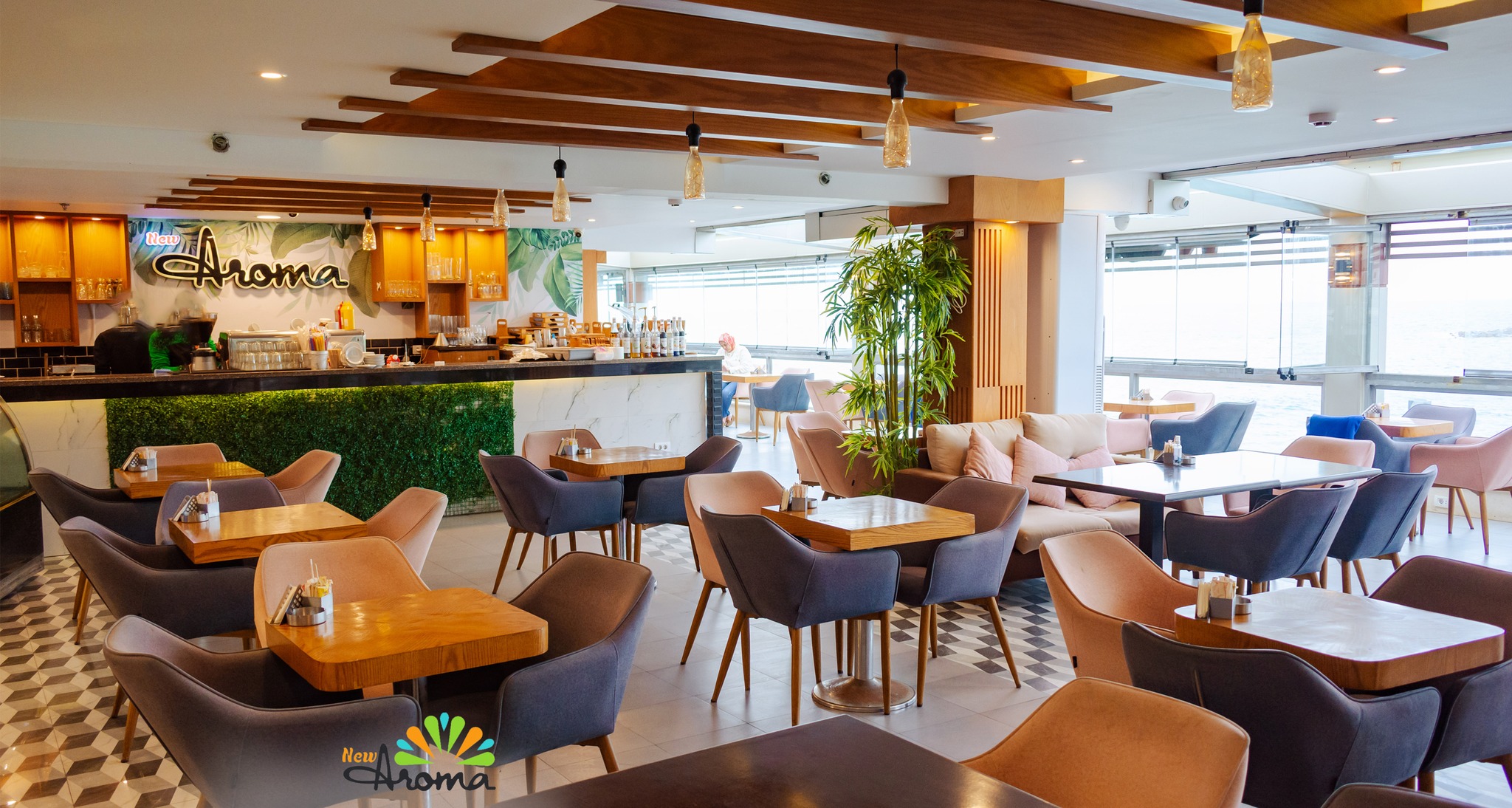 مطعم Aroma جليم باي.