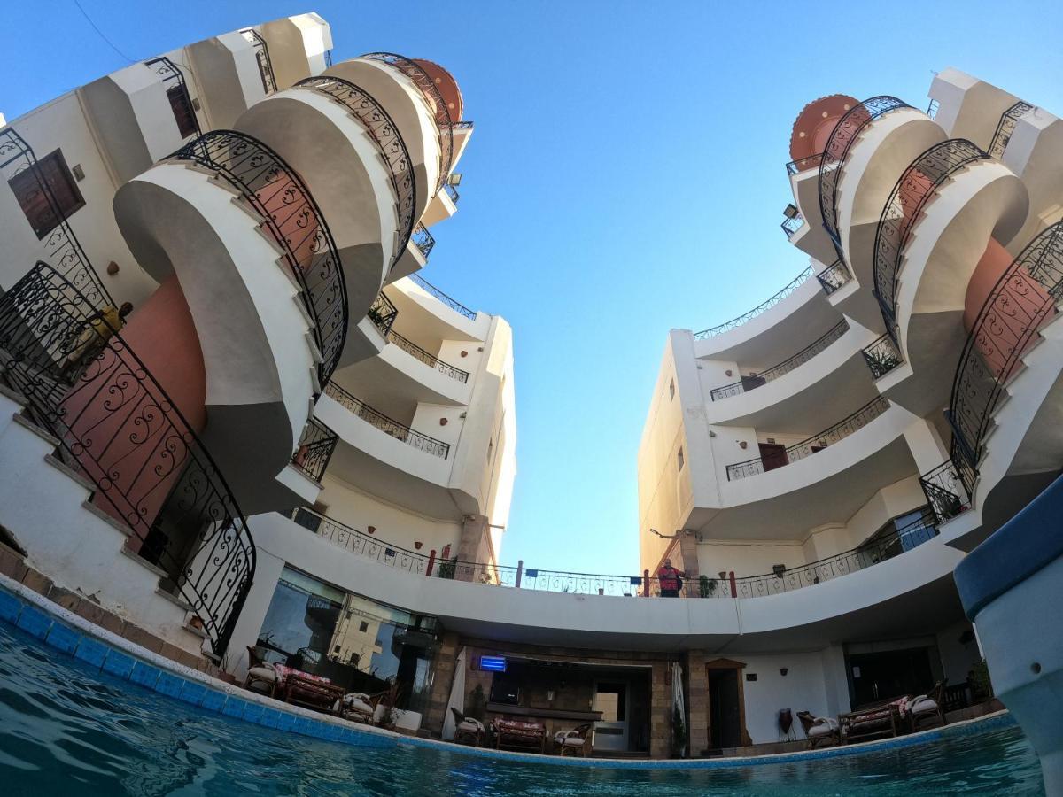 شقق للبيع في مرسى علم البحر الأحمر